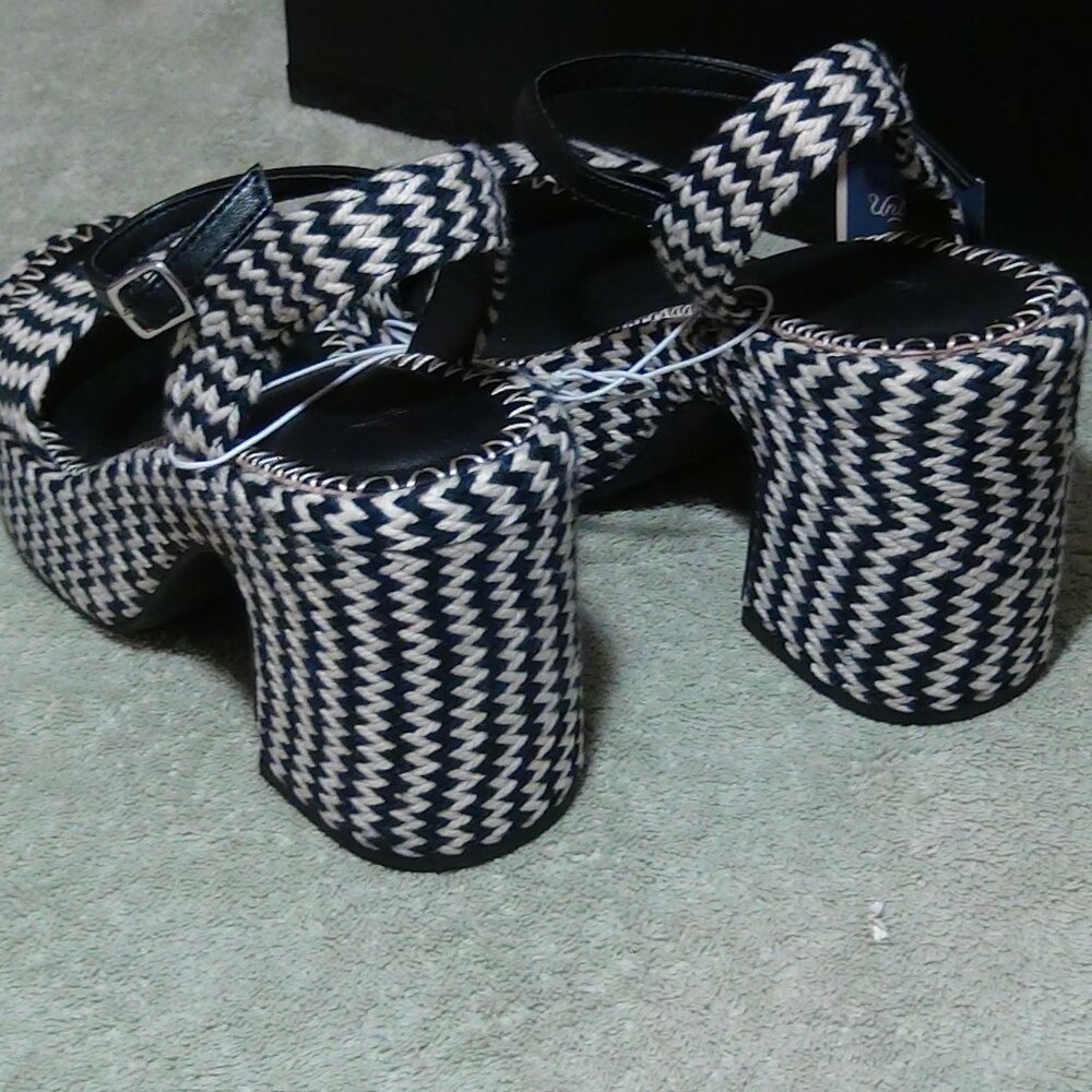 Women's Madeline Woven Platform Sandal Heels with Memory Foam - Universal 6.5-11